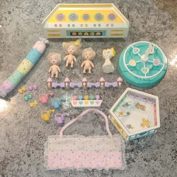 Adorable Dollhouse Playset with Accessories - Picture 2 of 6